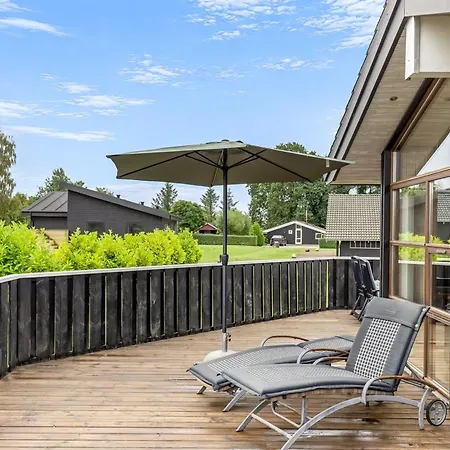 Thrine - 150m From The Sea By Interhome * Sjolund